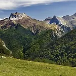 Les 4 Saisons Hotel Oust