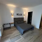 Les 4 Saisons Hotel 3*