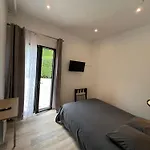 Les 4 Saisons Hotel 3*