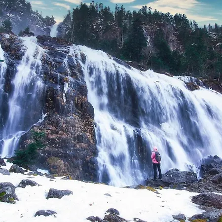 Les 4 Saisons 호텔 3*