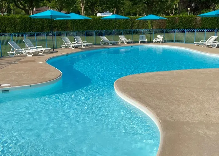 Les 4 Saisons Szálloda 3*