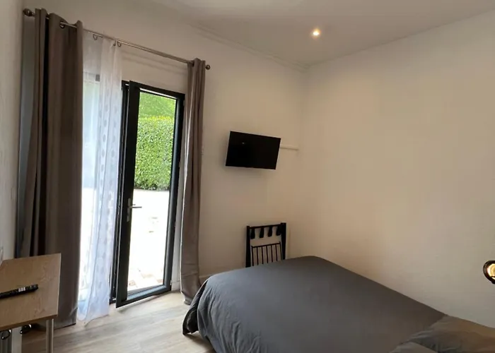 Les 4 Saisons Hotel 3*